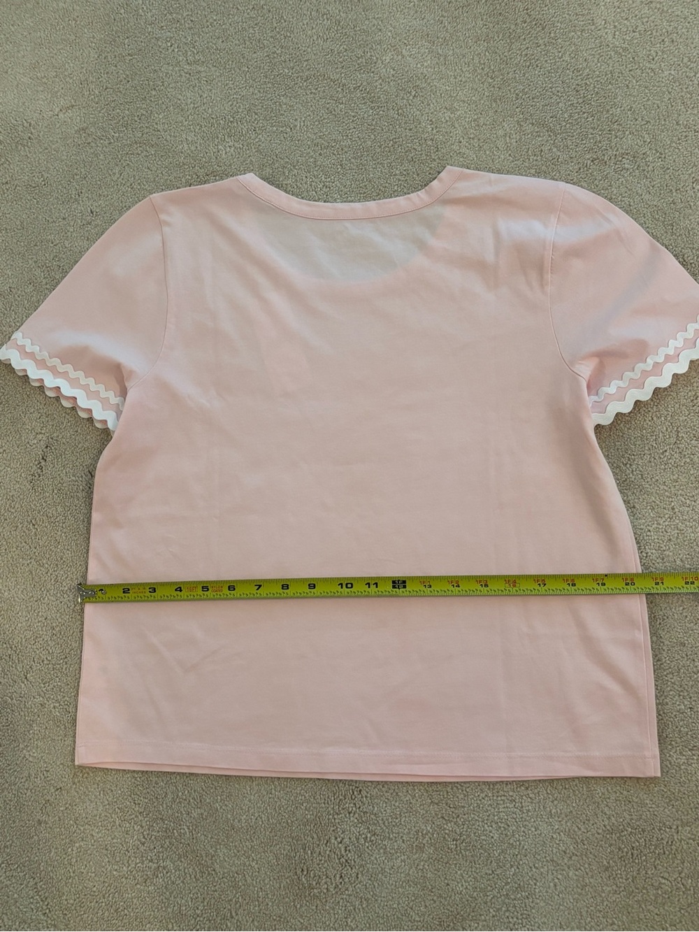 Lilly Pulitzer Light Pink Short Sleeve Top with White Scallop Trim - Picture 3 of 4